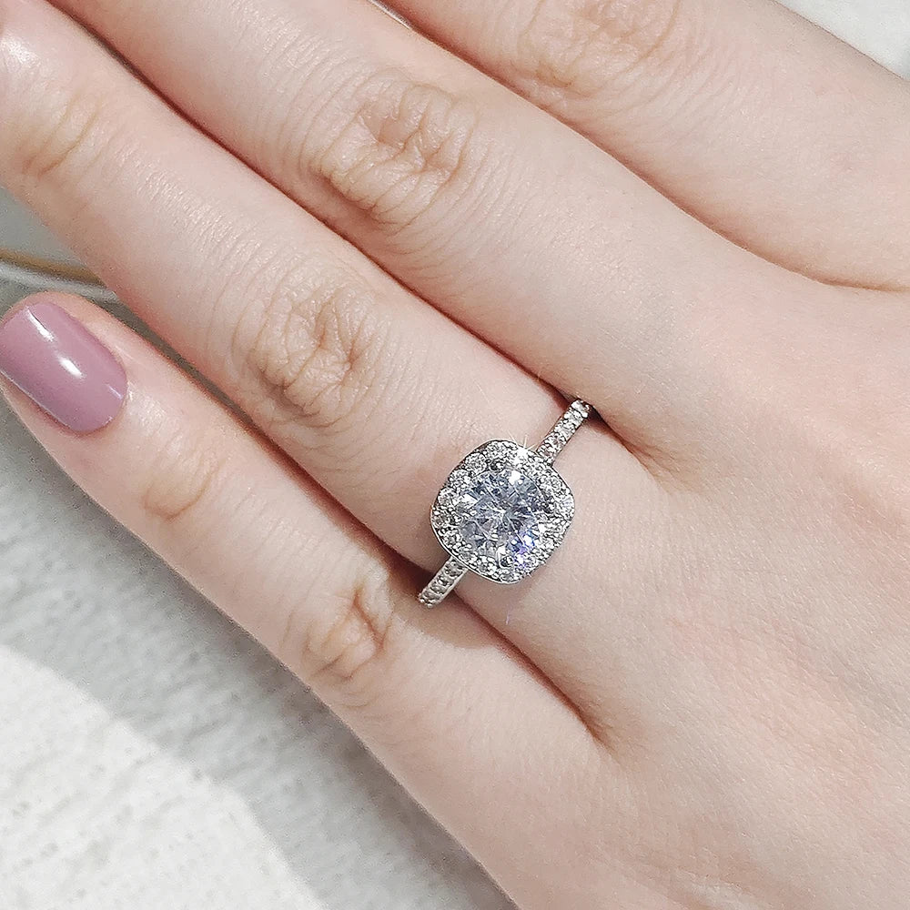 Moonso Luksus Pude Sølv Farve Engagement Ring for kvinder Elegant Zircon Designer Smykker gave R5604